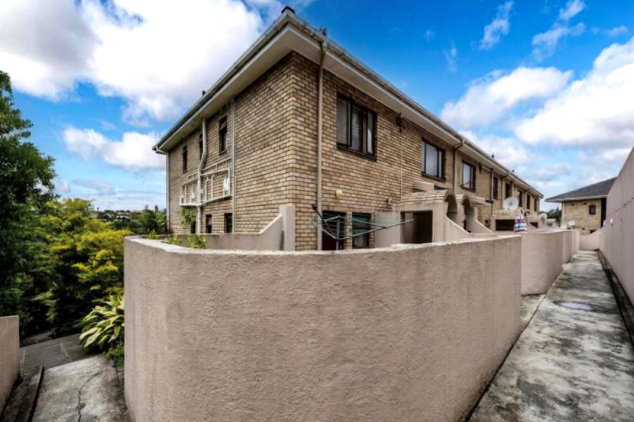 2 Bedroom Property for Sale in Beacon Bay Eastern Cape